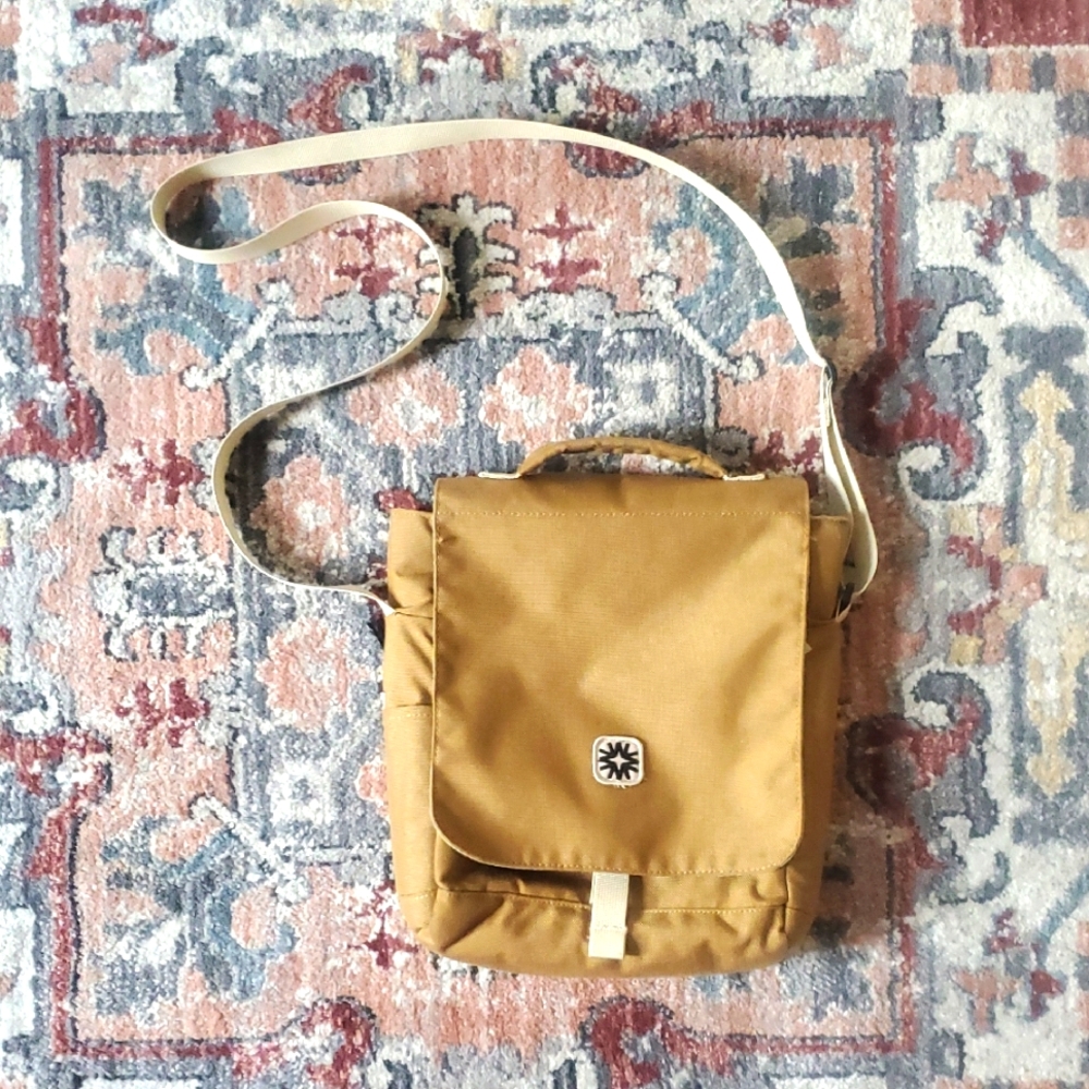 Walker Family Goods Messenger Bag (Honey)